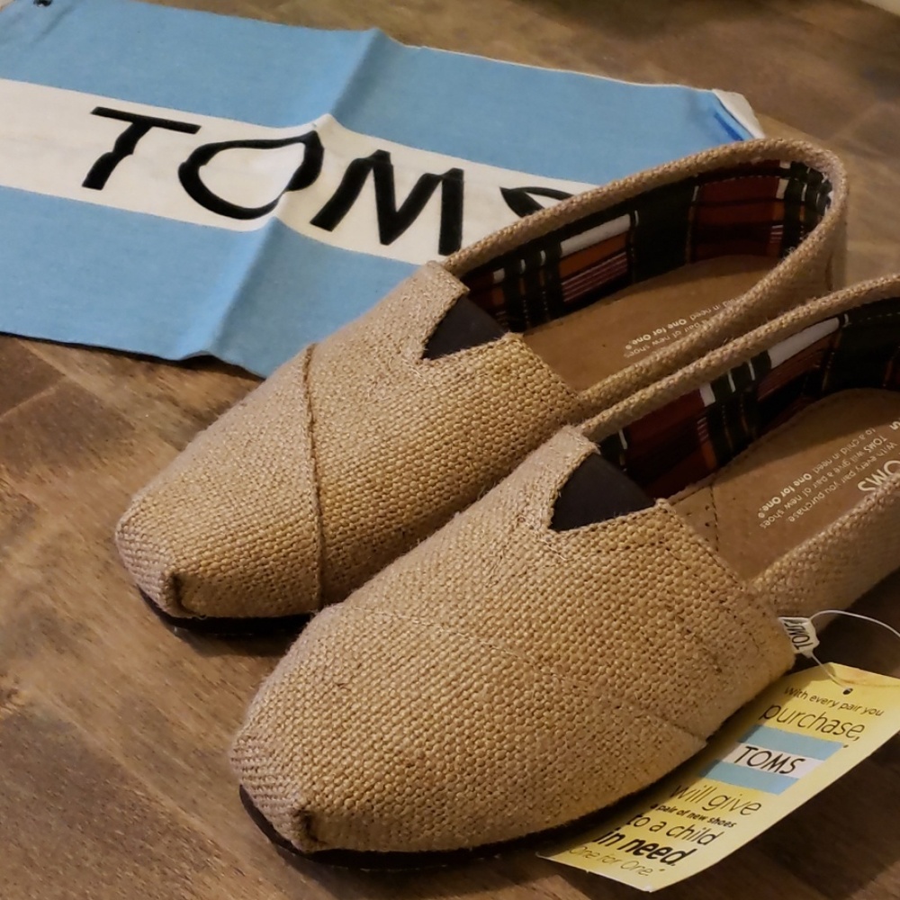 NWT Womens Toms Natural Burlap classic shoes